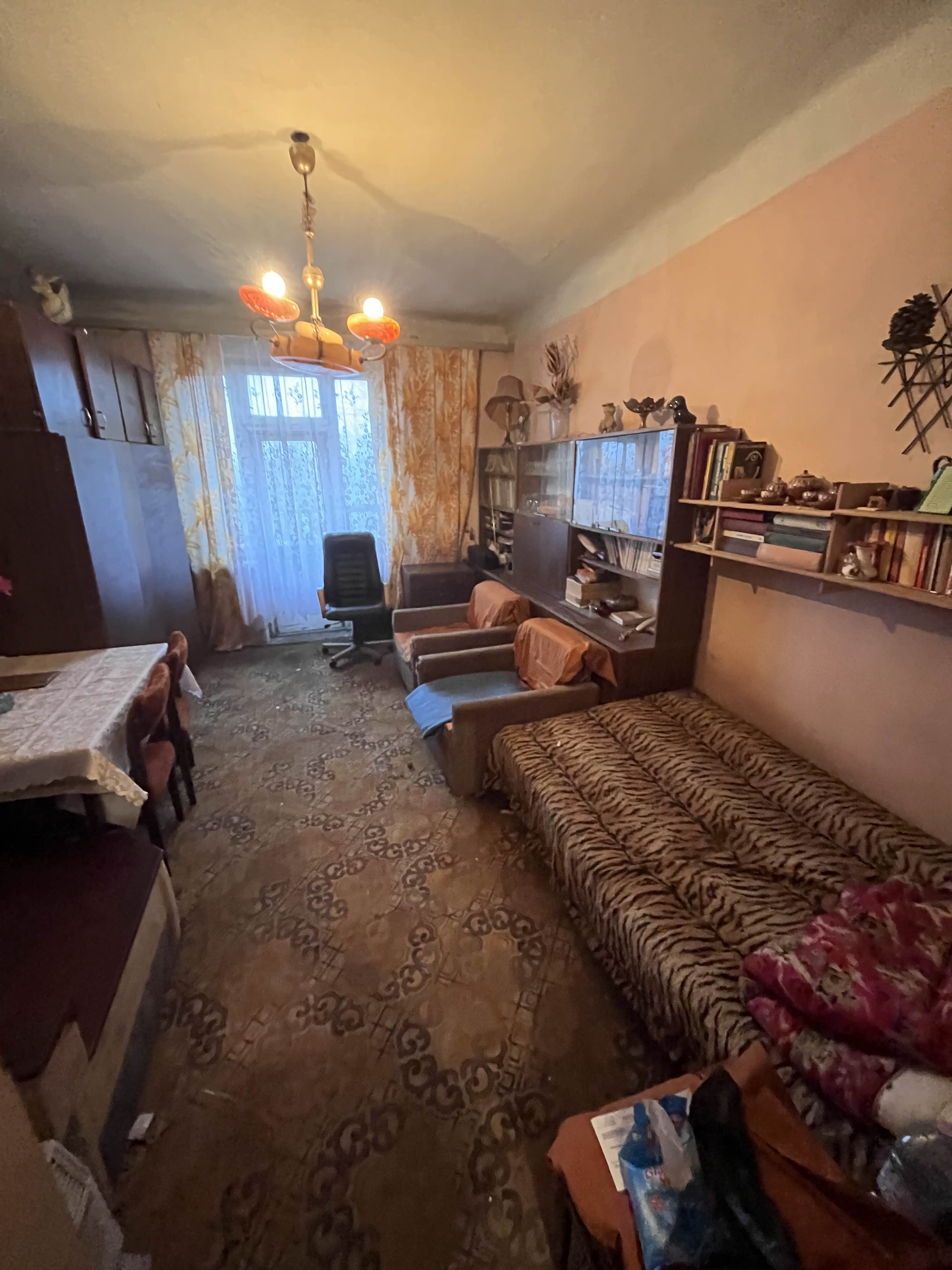 Opróżnianie mieszkania po - puste pomieszczenie gotowe do remontu